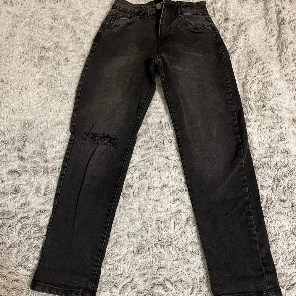 Black mom jeans
